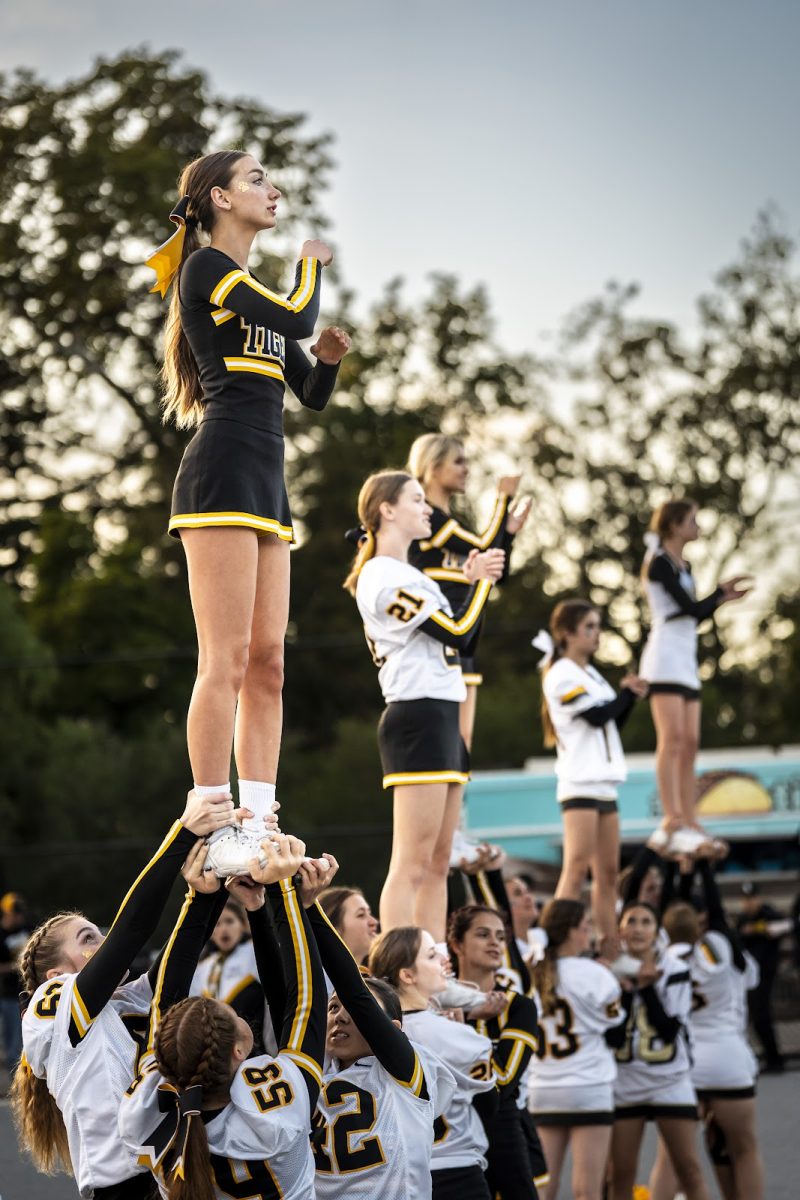 What makes SLOHS Cheer and Stunt so different?