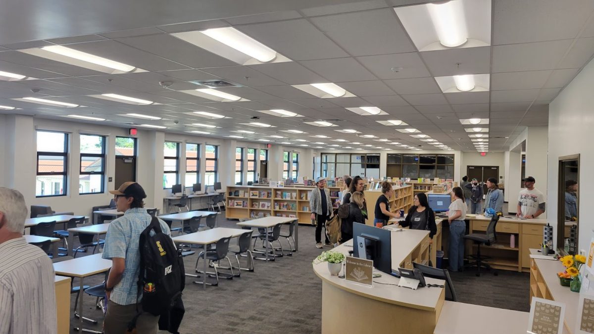 New SLOHS Library and Career Center are Finally Open For Business, Take a Look